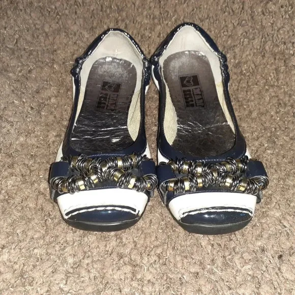MAM’ZELLE-Infinity Ring Pattern-Black/White Leather Ballet Flats-Sz 36-Excellent