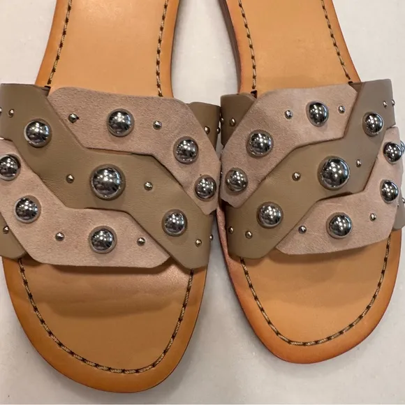 Marc Fisher Paxton Women’s Slide Sandals, Flats Tan W/ Silver Studs , 8 M NEW