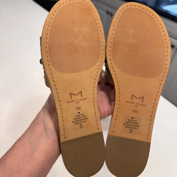 Marc Fisher Paxton Women’s Slide Sandals, Flats Tan W/ Silver Studs , 8 M NEW