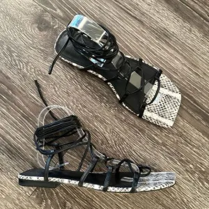 Marc Fisher LTD Mahalia sandals