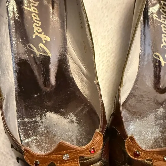 Margaret J  Vintage Brown and Tan Flats with a Beautiful Jeweled Design.Size 6.5