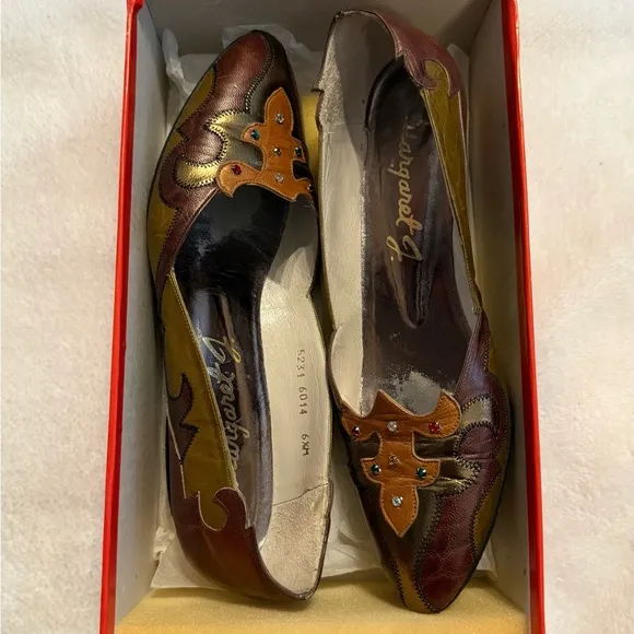 Margaret J  Vintage Brown and Tan Flats with a Beautiful Jeweled Design.Size 6.5
