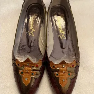 Margaret J  Vintage Brown and Tan Flats with a Beautiful Jeweled Design.Size 6.5