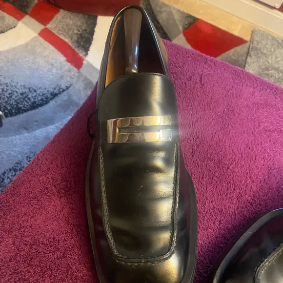 Men vintage Gucci loafers size 9 D black