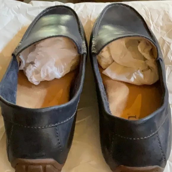 Men's Blue Born Leather Loafers.  Size 11.5, as new, mint condition.