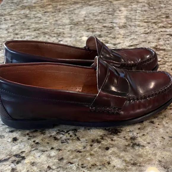 Men’s Johnston &amp; Murphy Burgundy Loafers, Size 10.5