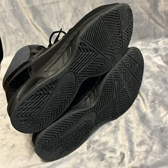 Men's Nike Air Visi Pro VI NBK Sneakers