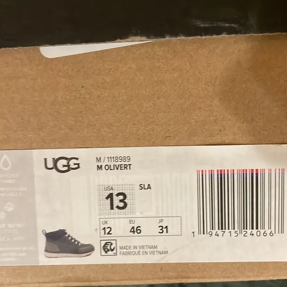 Mens UGG Olivert snow boots great condition 13