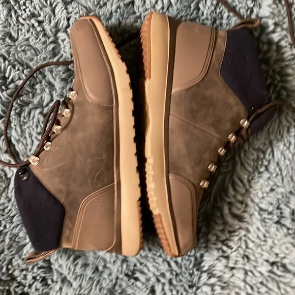 Mens UGG Olivert snow boots great condition 13