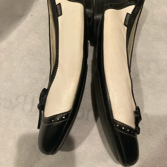 Mephisto Two Tone Bow Ballet Flats