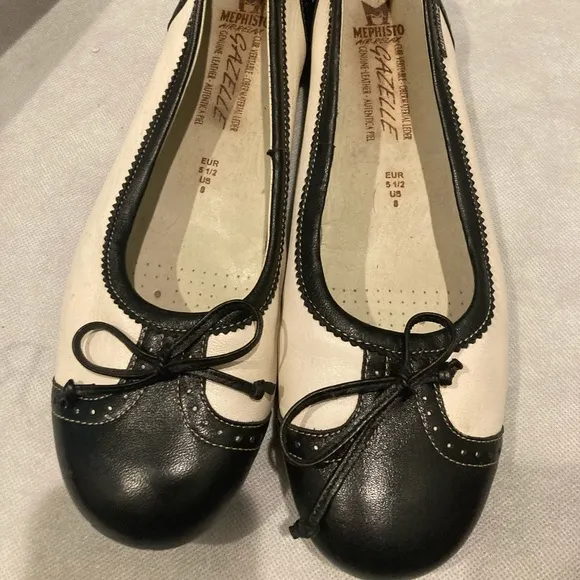 Mephisto Two Tone Bow Ballet Flats