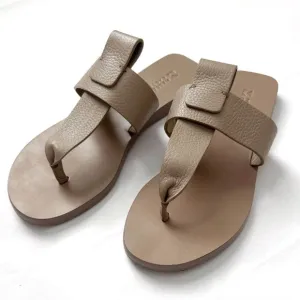 MERCEDES CASTILLO ‘MC-Tanna’ Flat Leather Sandals Size 9.5