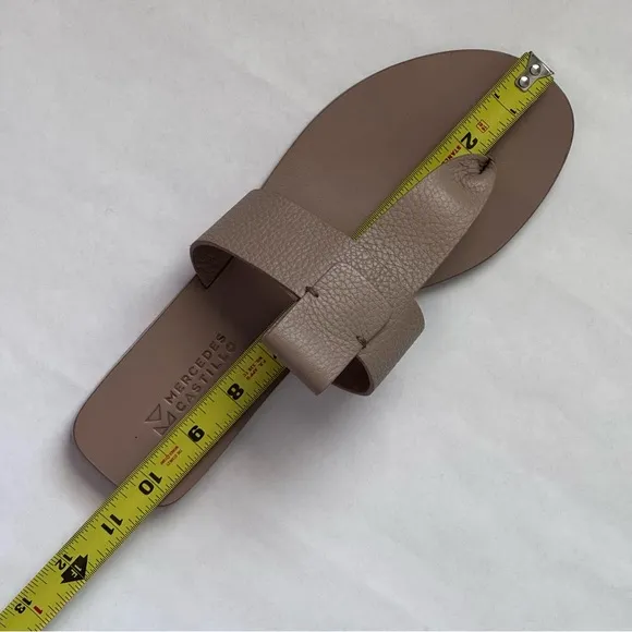MERCEDES CASTILLO ‘MC-Tanna’ Flat Leather Sandals Size 9.5