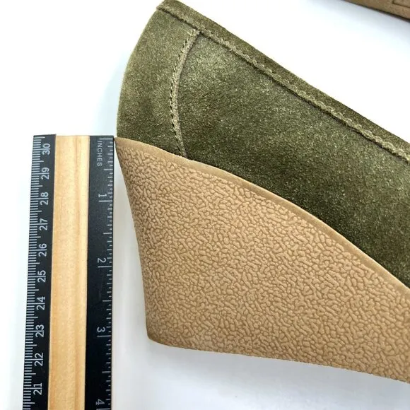 MIA Size 8.5 Brigitta Green Suede Leather Wedges Heels Pumps Loafers Shoes