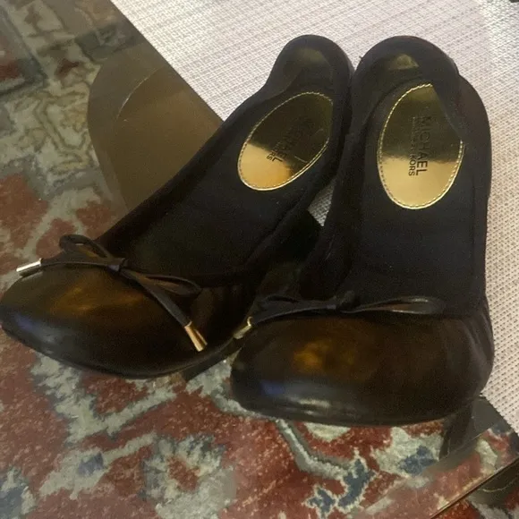 Michael Kors Black Ballet Flats, 8.5 , pre loved 🥰