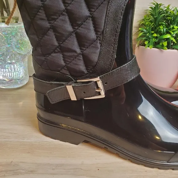 Michael Kors Snow Rain Boots Puffer Faux Fur Black Silver Accents Size 7 *
