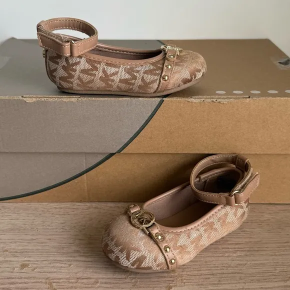 Michael Kors Toddler Ballet Flats - SZ 5 C