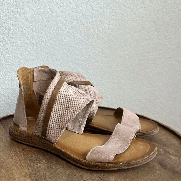 Miz Mooz Franca Beige Italian Leather Perforated Flat Sandals Women's Size 39 9