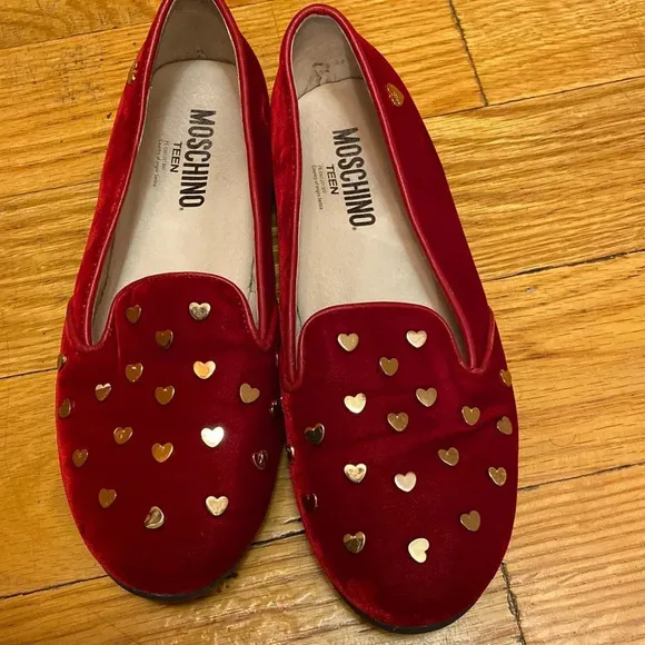 Moschino girl  velour Red  Ballet Flats Size US 2.5 EU 34​