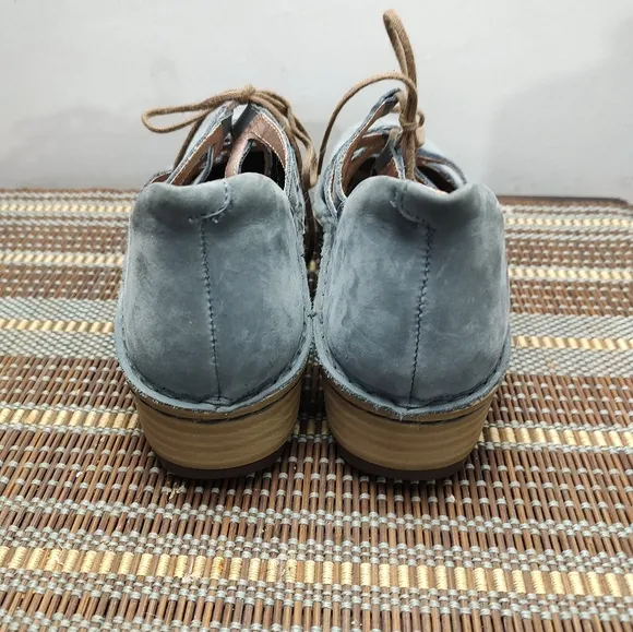Naot blue suede strappy sandals Women's Size 39