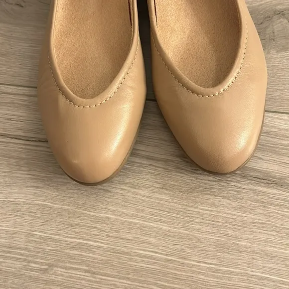 Naturalizer Ballet Flats