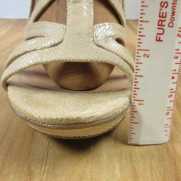 NATURALIZER Danya Tender Taupe Printed Iguana Dress Sandals Womens Size 7 NARROW