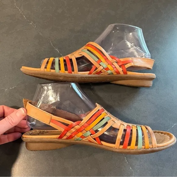 Naturalizer sz 9 Wendy haurache sandals multicolor leather