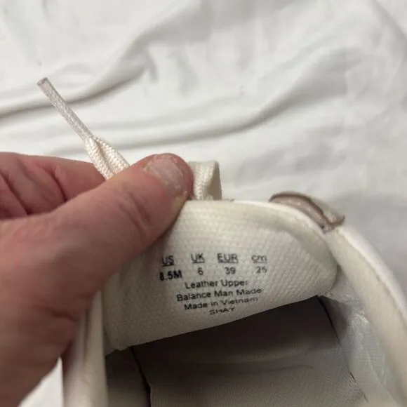 Naturalizer Women’s Shay Leather Sneakers. Size 8.5. New without Box.