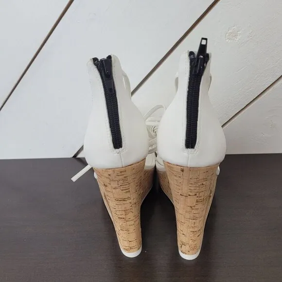 NEW AAJ By Aminah Nina Lace-Up Architectural Wedge White 8M Sandals