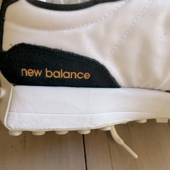 New Balance 327 'White Vibrant Apricot' Low Top Sneakers size 10