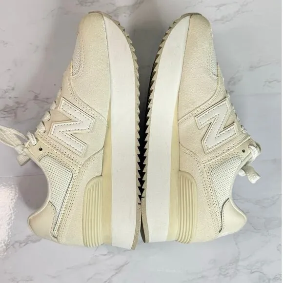 New Balance 574 Classic Suede Mesh Chunky Sneakers | Size 8