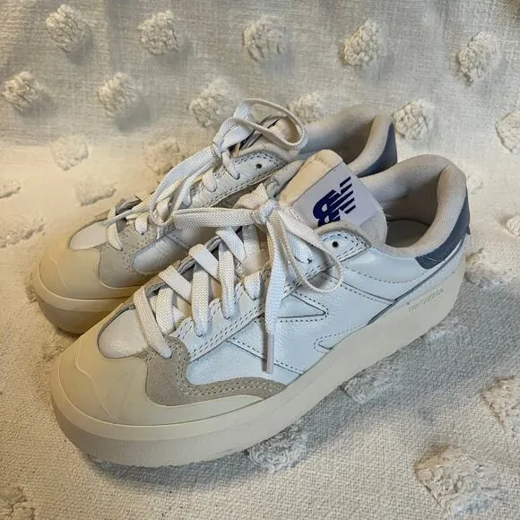 New Balance Men’s Size 6 Women’s Size 7.5 CT302OA White Cream Chunky Dad Sneaker