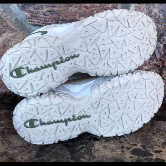 NEW  Champion Big Boys Tank Trak Athletic Sneakers