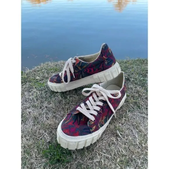 New FARM RIO Sunset Forest Platform Sneaker  8.5