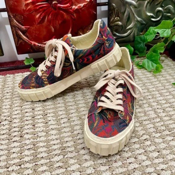 New FARM RIO Sunset Forest Platform Sneaker  8.5