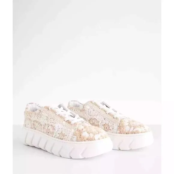 NEW Free People Catch Me If You Can Crochet Lace Up Sneakers Platform 39/9