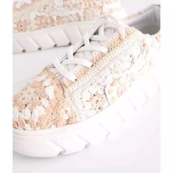 NEW Free People Catch Me If You Can Crochet Lace Up Sneakers Platform 39/9