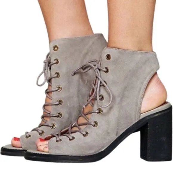New Jeffrey Campbell x Free People Sandals Lace up Suede Taupe Size 6