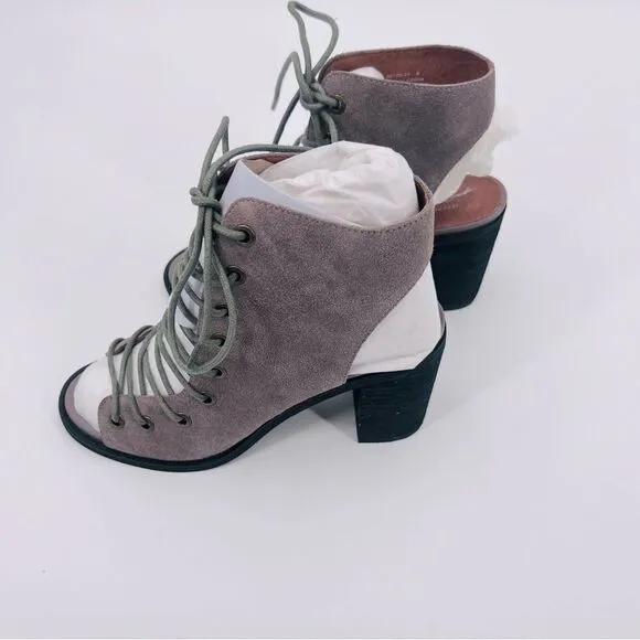New Jeffrey Campbell x Free People Sandals Lace up Suede Taupe Size 6