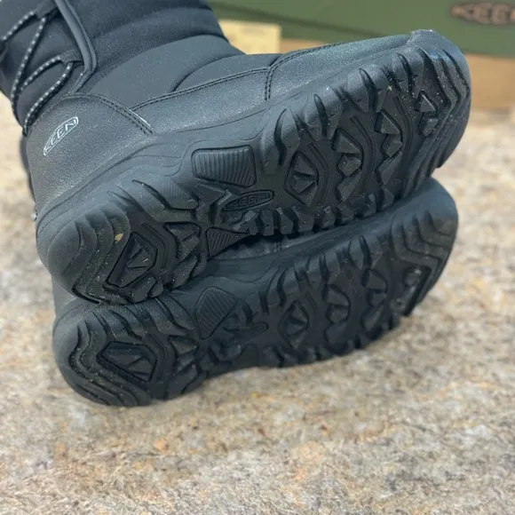 New Keen Snow Boots