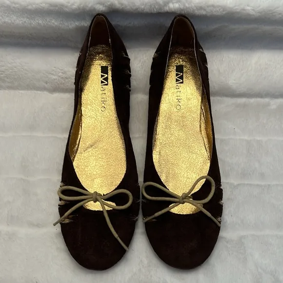 NEW Matiko Brown Suede Ballet Flats with Gold Leather Accents
