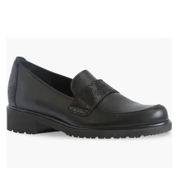 New Munro Geena Black Leather Loafers Slip On $210 Sz