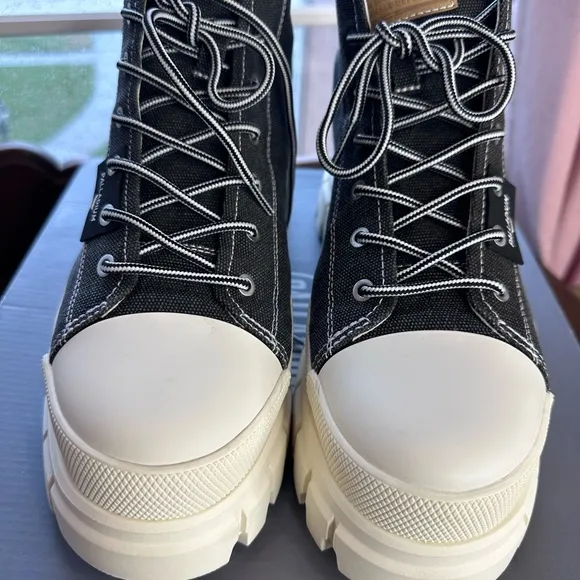 NEW Palladium Black and White High-Top Sneaker Boots Women 10