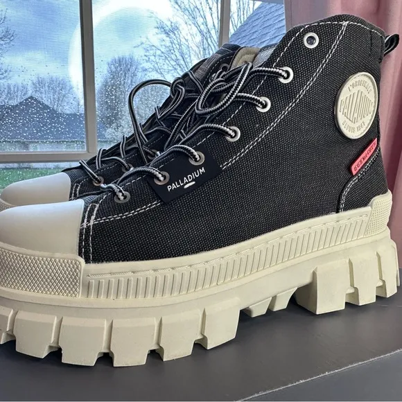 NEW Palladium Black and White High-Top Sneaker Boots Women 10