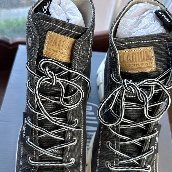 NEW Palladium Black and White High-Top Sneaker Boots Women 10
