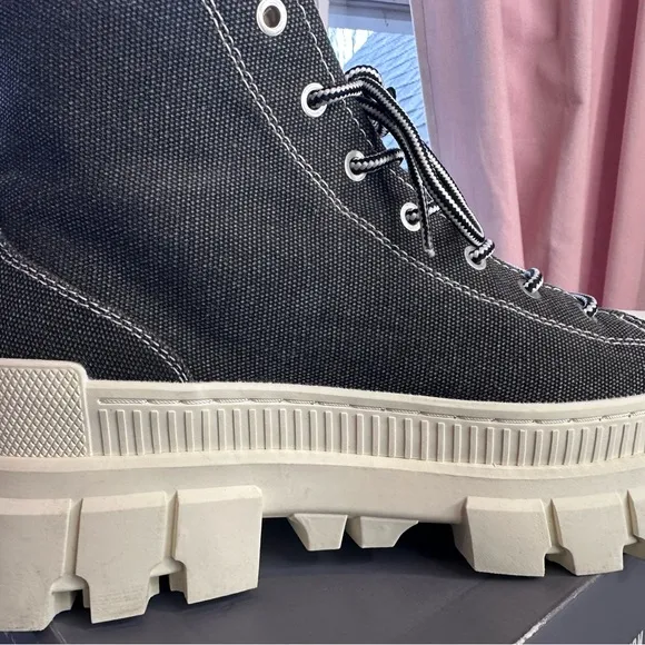 NEW Palladium Black and White High-Top Sneaker Boots Women 10