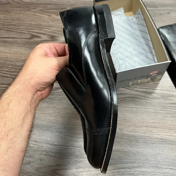 NEW Stacy Adams Madison Black Cap Toe Loafers 9 D
