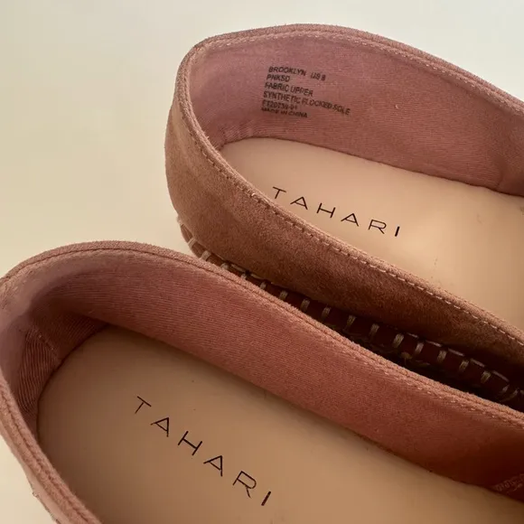 NEW Tahari Brooklyn Pink Faux Suede Cuban Gold Chain Platform Espadrille Size 8M