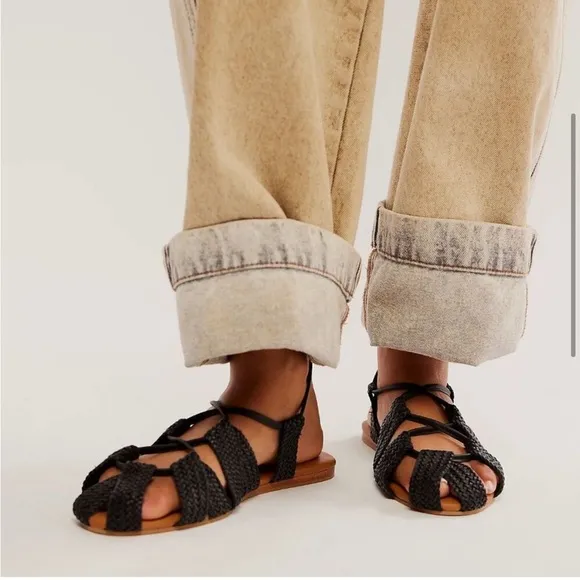 NIB Free People Sunny Gilly Flat Sandals Black Strappy Braided Sz 8