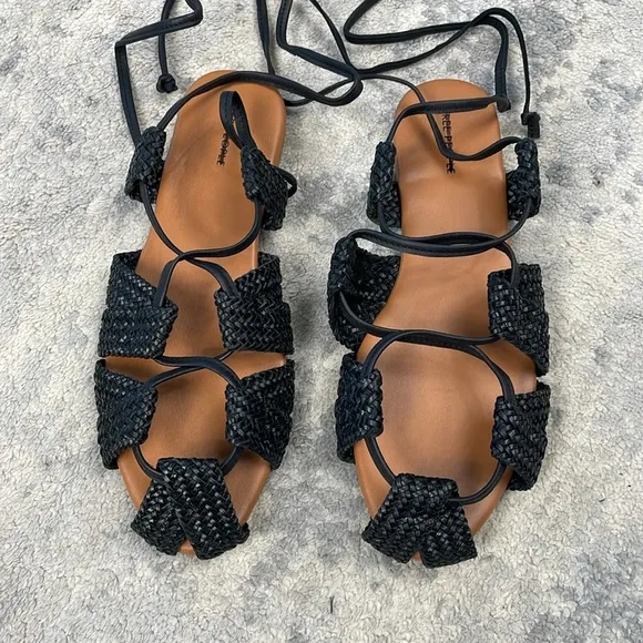 NIB Free People Sunny Gilly Flat Sandals Black Strappy Braided Sz 8